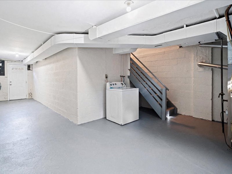 Gallery Photo 16